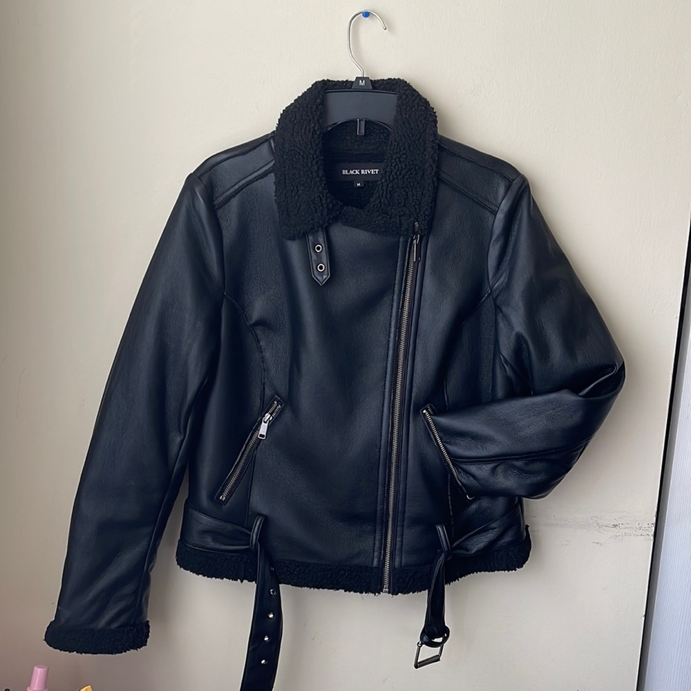 FAUX WOMENS LEATHER JACKET